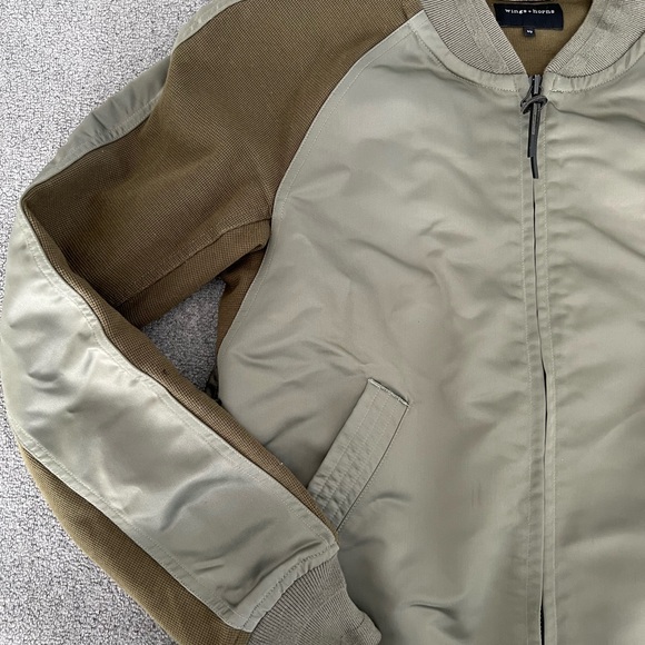 Men’s Wings + Horns Military and Light Green Bomber Jacket - Picture 5 of 5